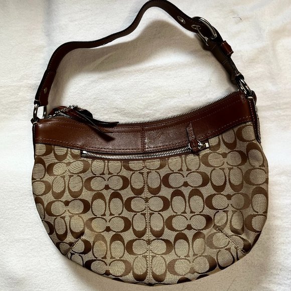 🎉Purse Sale🎉 Coach Shoulder Purse/Bag w/Front Zipper Pocket - Picture 1 of 7